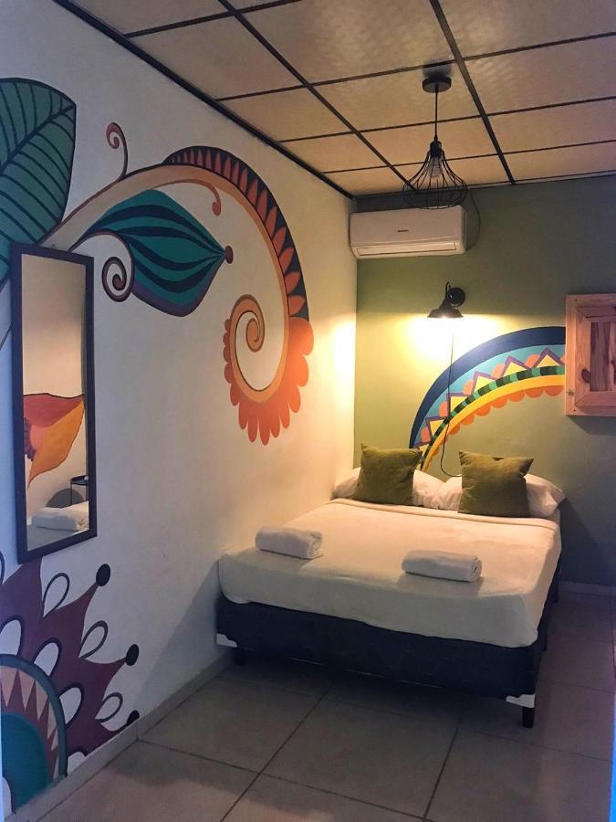 Hostal & Cafe Travelers Сантьяго Екстер'єр фото