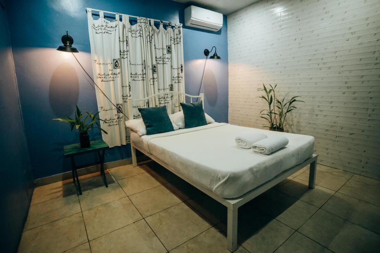 Hostal & Cafe Travelers Сантьяго Екстер'єр фото