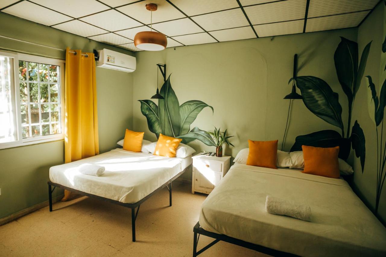 Hostal & Cafe Travelers Сантьяго Екстер'єр фото