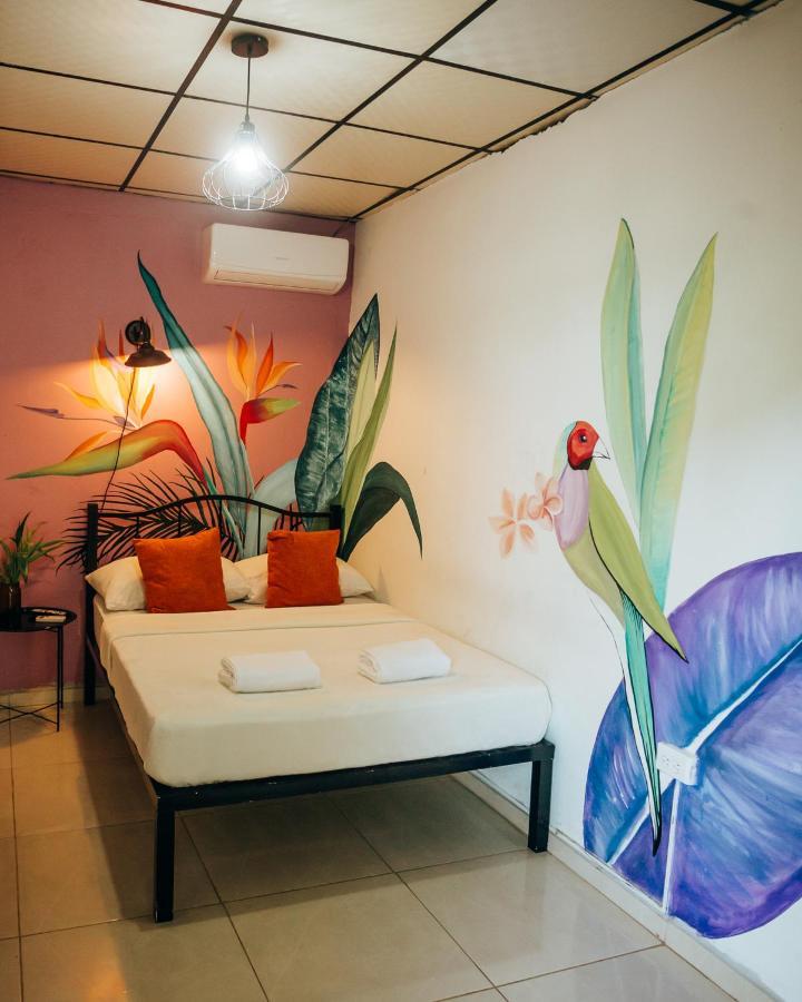Hostal & Cafe Travelers Сантьяго Екстер'єр фото