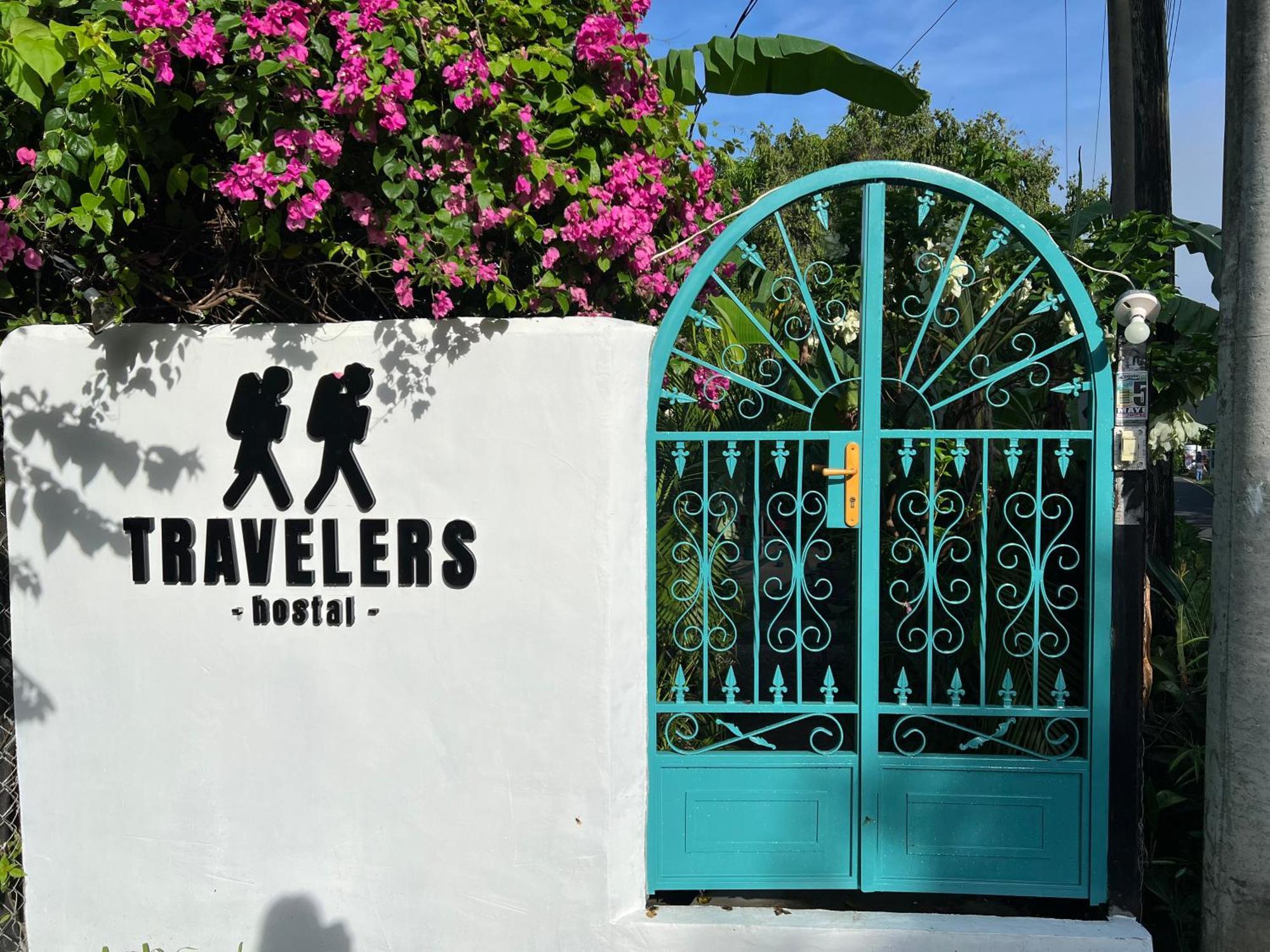 Hostal & Cafe Travelers Сантьяго Екстер'єр фото